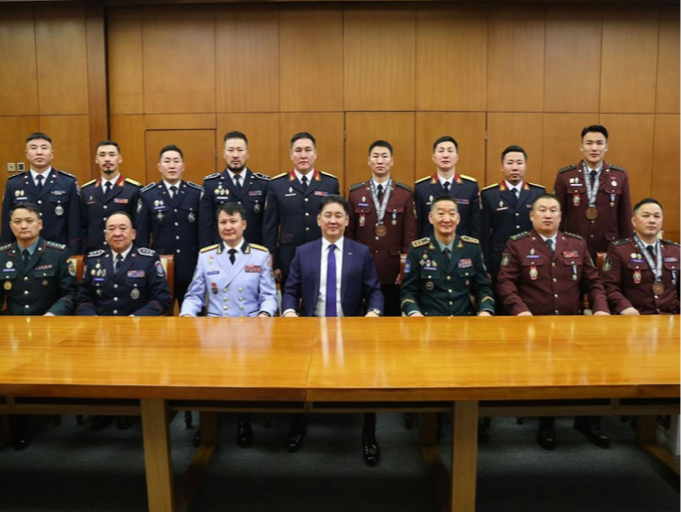 Ерөнхийлөгч У.Хүрэлсүх “SWAT CHALLENGE” тэмцээнд амжилттай оролцсон тамирчдад талархал илэрхийллээ